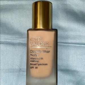 Este Lauder Double Wear Nude 3W1 Tawny